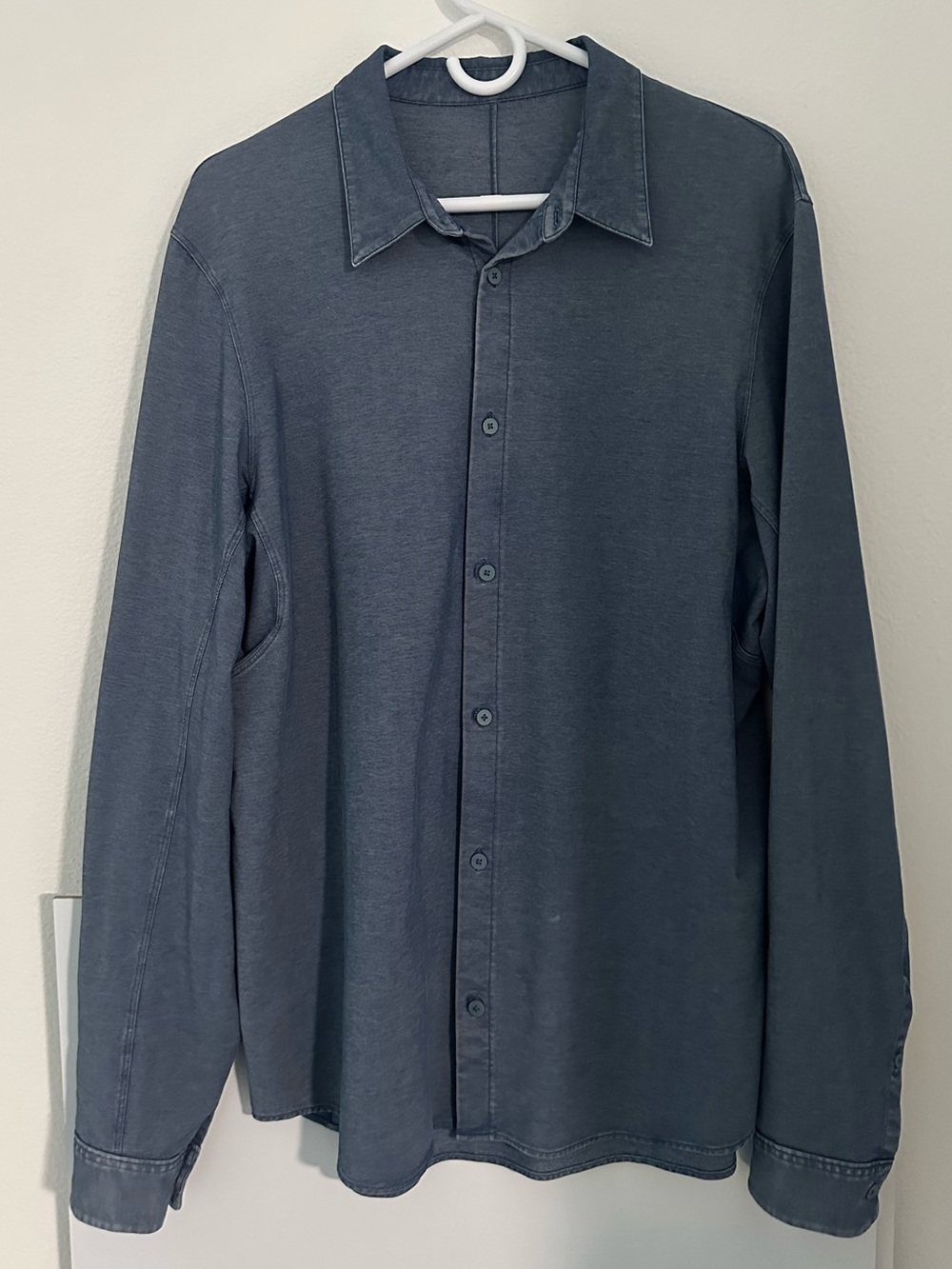 Lululemon long sleeve button up shirt